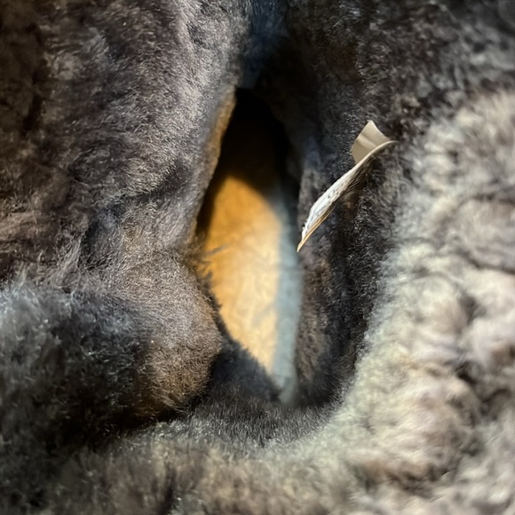 UGG Australia Bailey Button Gray Sheepskin  Winter Boots size 10 - Picture 10 of 13
